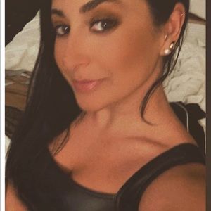 Meet your Posher, Nikki